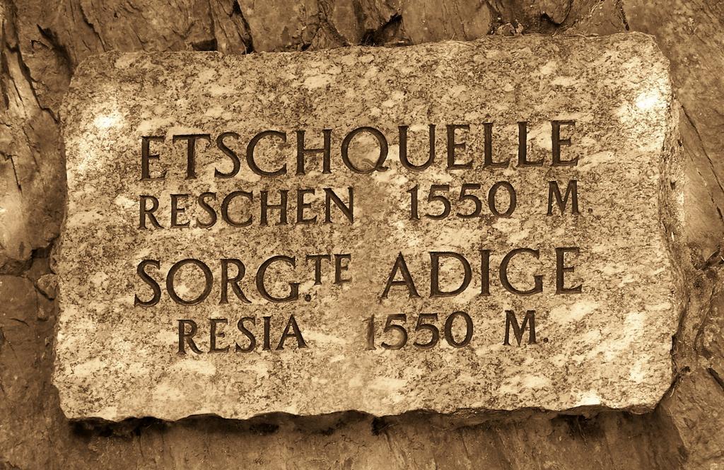 Hotel Etschquelle Resia Eksteriør bilde